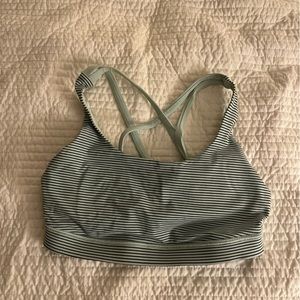 Lululemon Energy Bra Size 6 - mint green and black stripe